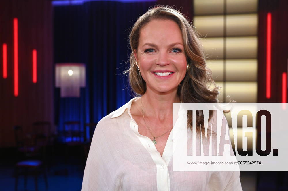 Interior designer and TV presenter Eva Brenner as a guest on the WDR talk show Kölner Treff