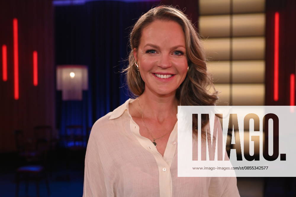 Interior designer and TV presenter Eva Brenner as a guest on the WDR talk show Kölner Treff
