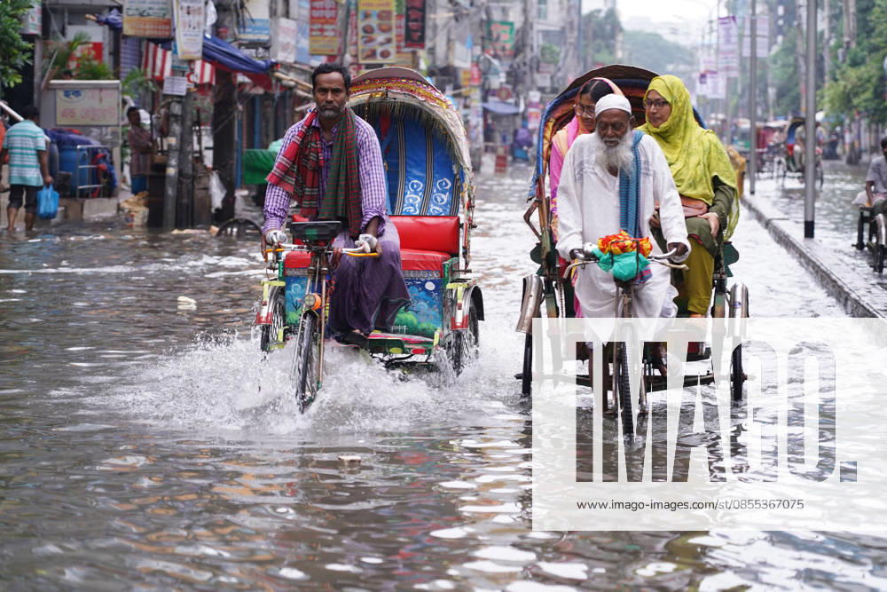 DHAKA, BANGLADESH †May 1, 2026: After several hours of continuous rainfall, many small and major roads across the capital Dhaka were submerged, with water levels ranging from knee-deep to waist-deep in some areas. People forced to leave their homes for work faced severe difficulties, disrupting normal city life. Stray dogs and other animals were also left vulnerable in the flooded conditions. In many cases, clogged manholes filled with plastic waste and debris obstructed drainage systems, leading to widespread waterlogging. Dhaka Bangladesh - ZUMAk185 20260501_zip_k185_049