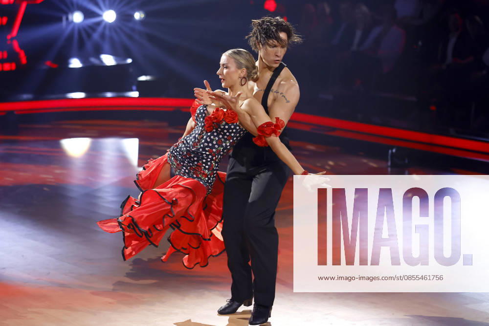 Singer Anna Carina Woitschack and dancer Evgeny Vinokurov at the eighth dance show of the 19th season of the RTL dance show Lets Dance at the Coloneum Cologne, 01 05 2026 NRW Germany