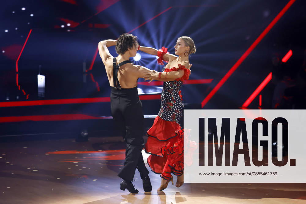 Singer Anna Carina Woitschack and dancer Evgeny Vinokurov at the eighth dance show of the 19th season of the RTL dance show Lets Dance at the Coloneum Cologne, 01 05 2026 NRW Germany
