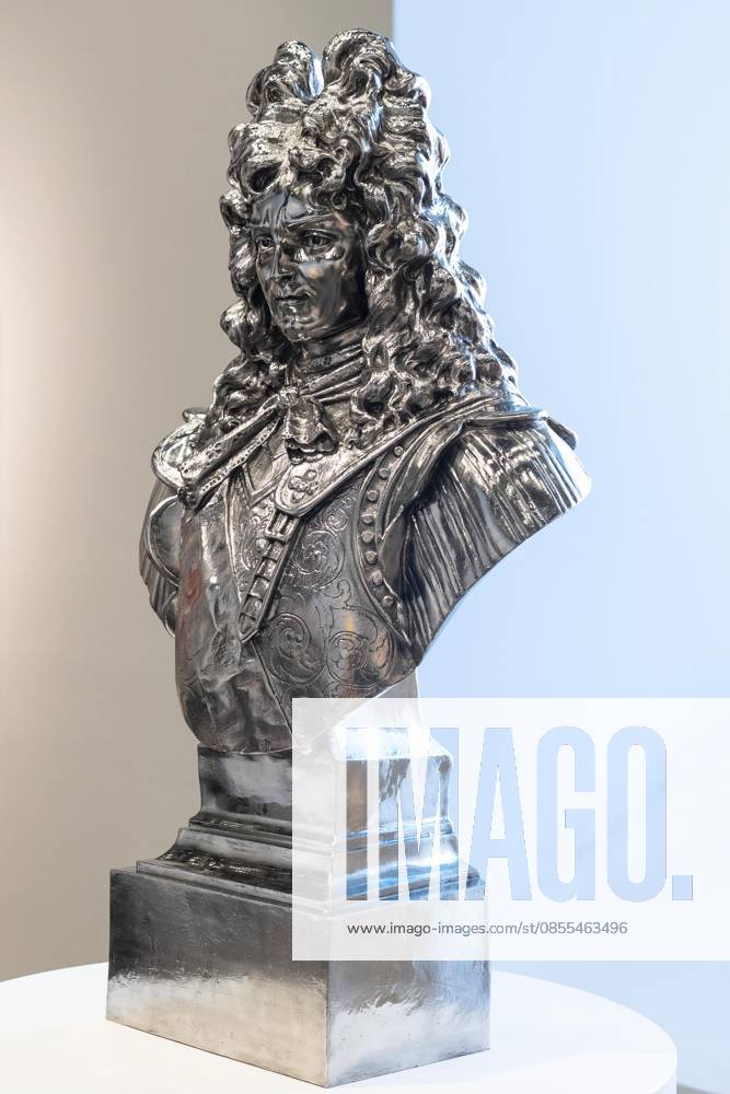 Louis XIV by Jeff Koons on view during May Marquee Modern & Contemporary Auctions press preview at Sotheby s The Breuer in New York, NY on May 1, 2026. Bronx USA - ZUMAr339 20260501_znp_r339_007