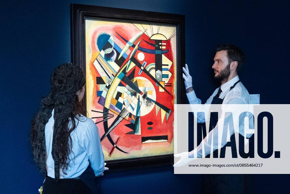 Auction assistants pose with Wassily Kandinsky Rote Tiefe (Red Depth) during May Marquee Modern & Contemporary Auctions press preview at Sotheby s The Breuer in New York, NY on May 1, 2026. Bronx USA - ZUMAr339 20260501_znp_r339_042
