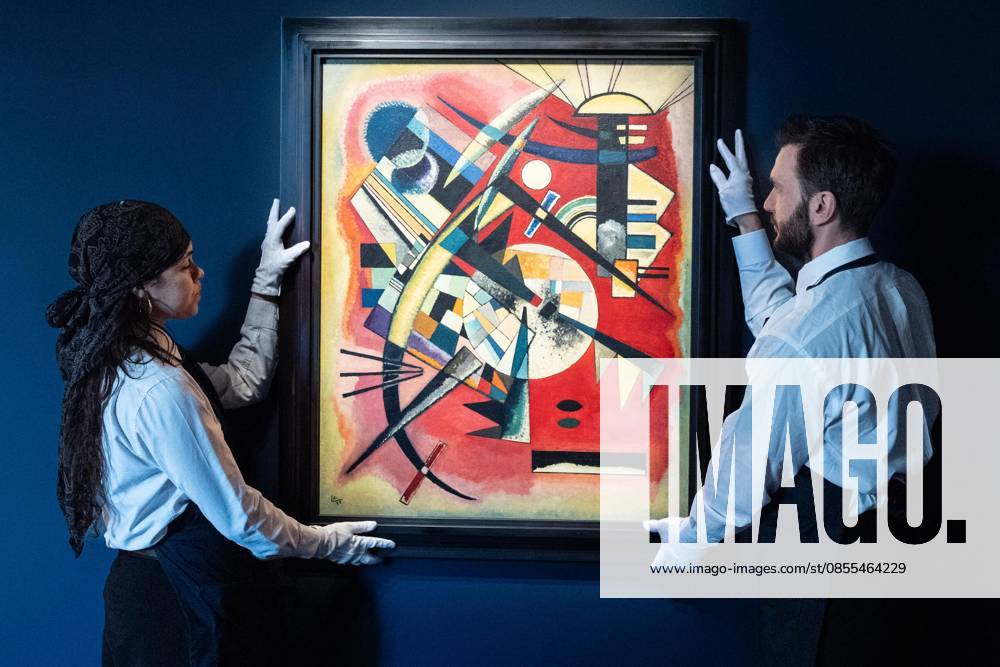 Auction assistants pose with Wassily Kandinsky Rote Tiefe (Red Depth) during May Marquee Modern & Contemporary Auctions press preview at Sotheby s The Breuer in New York, NY on May 1, 2026. Bronx USA - ZUMAr339 20260501_znp_r339_040