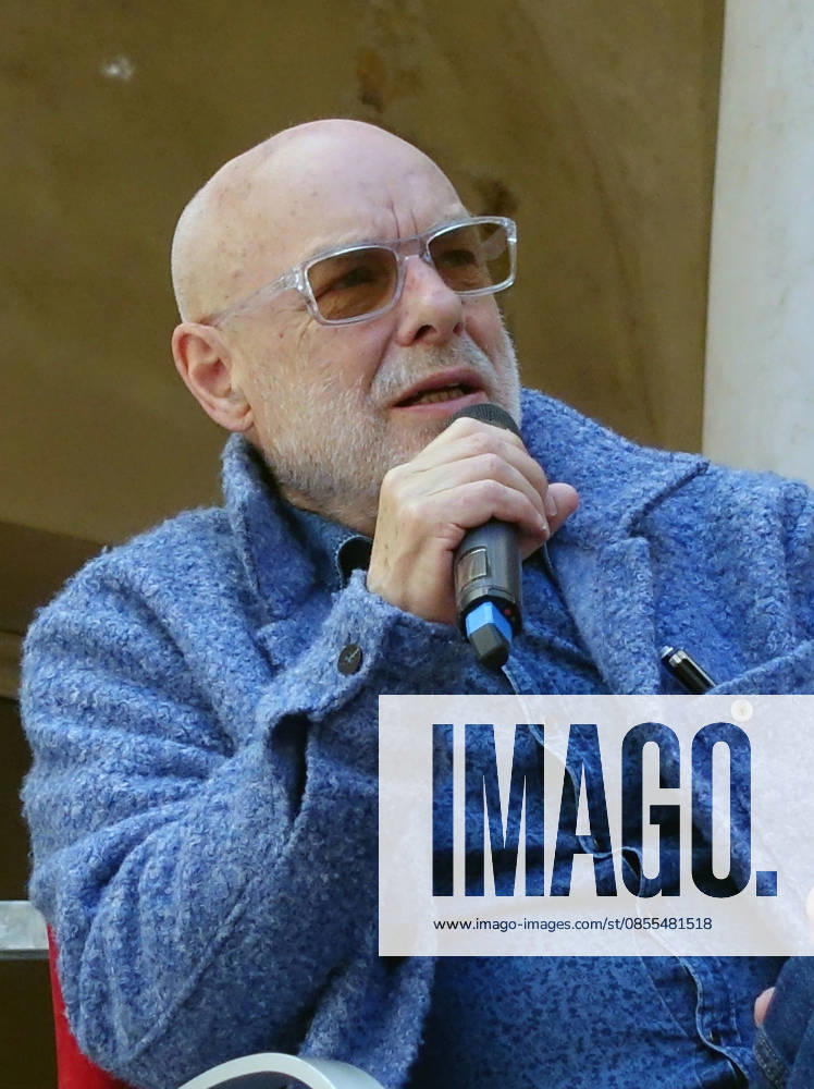 Parma, May 1, 2026. European premiere of Brian Eno s exhibition My Light Years at the Ospedale Vecchio. Pictured is the lecture Brian Eno gave at the Casa della Musica.