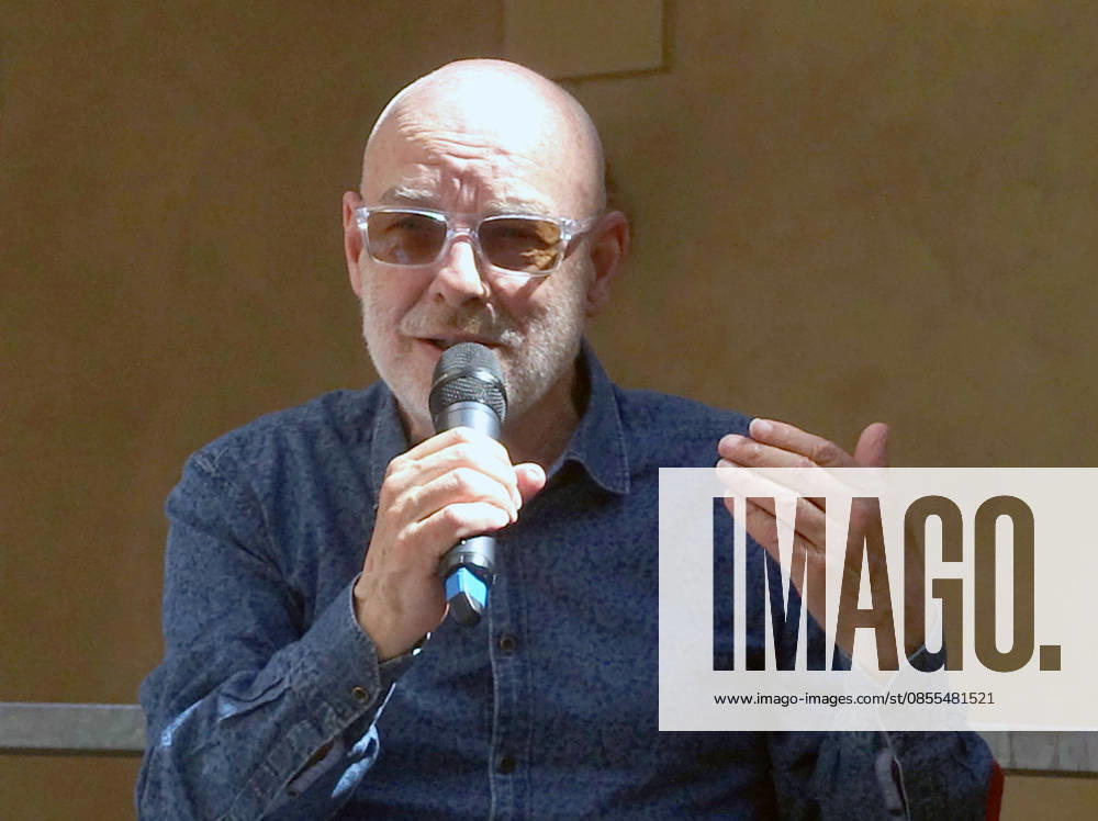 Parma, May 1, 2026. European premiere of Brian Eno s exhibition My Light Years at the Ospedale Vecchio. Pictured is the lecture Brian Eno gave at the Casa della Musica.