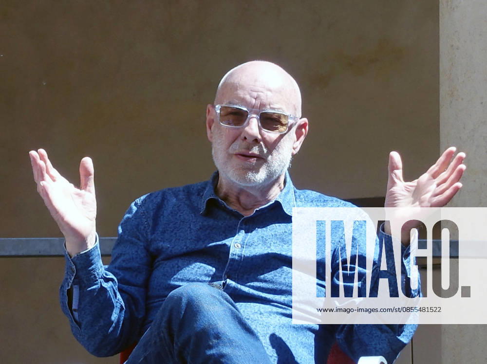 Parma, May 1, 2026. European premiere of Brian Eno s exhibition My Light Years at the Ospedale Vecchio. Pictured is the lecture Brian Eno gave at the Casa della Musica.