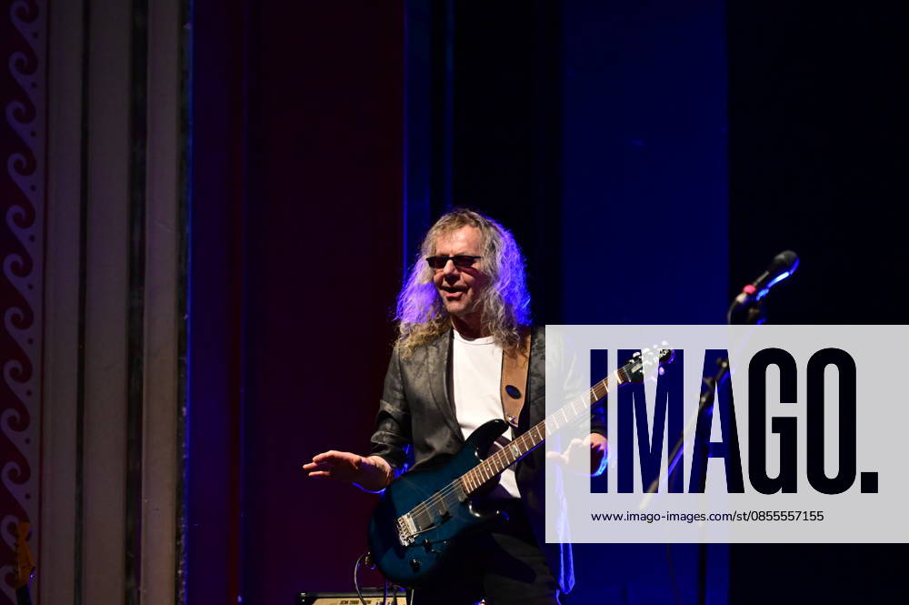 Stefan Schirrmacher live at a concert The Next Spring Tour by Frank Schöbel at the Gerhart Hauptmann Theater Görlitz