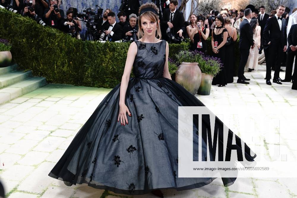 Maya Hawke at arrivals for The 2026 Costume Institute Exhibition COSTUME ART Opening Night Met Gala - Part 4, The Metropolitan Museum of Art, New York, NY, May 04, 2026. Photo By: Kristin Callahan Everett Collection The 2026 Costume Institute Exhibition COSTUME ART Opening Night Met Gala - Part 4 PUBLICATIONXNOTxINxCANxCHNxFRAxITAxJPNxNORxPOLxRUSxESPxUKxUSA