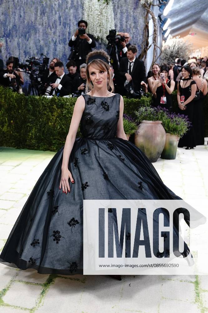 Maya Hawke at arrivals for The 2026 Costume Institute Exhibition COSTUME ART Opening Night Met Gala - Part 4, The Metropolitan Museum of Art, New York, NY, May 04, 2026. Photo By: Kristin Callahan Everett Collection The 2026 Costume Institute Exhibition COSTUME ART Opening Night Met Gala - Part 4 PUBLICATIONXNOTxINxCANxCHNxFRAxITAxJPNxNORxPOLxRUSxESPxUKxUSA