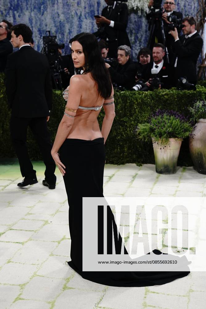 Irina Shayk at arrivals for The 2026 Costume Institute Exhibition COSTUME ART Opening Night Met Gala - Part 4, The Metropolitan Museum of Art, New York, NY, May 04, 2026. Photo By: Kristin Callahan Everett Collection The 2026 Costume Institute Exhibition COSTUME ART Opening Night Met Gala - Part 4 PUBLICATIONXNOTxINxCANxCHNxFRAxITAxJPNxNORxPOLxRUSxESPxUKxUSA