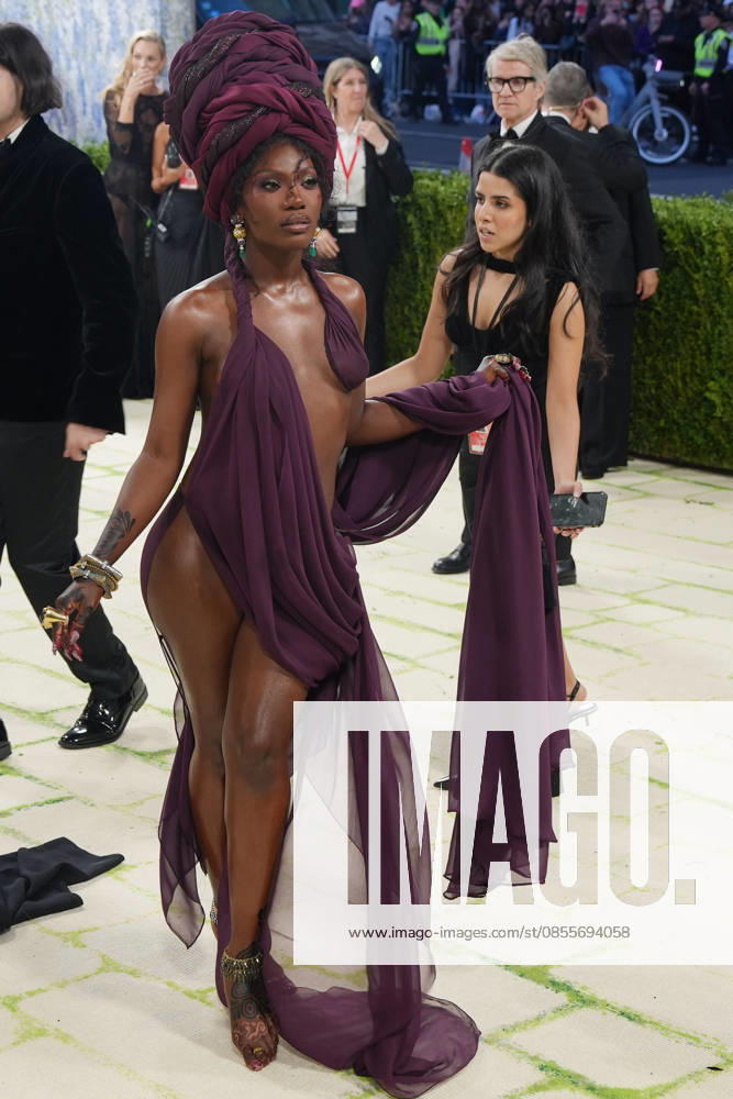 American singer Doechii poses on the white carpet at the Met Gala in New York, United States, 04 May 2026. The White Carpet at the 2026 Met Gala !ACHTUNG: NUR REDAKTIONELLE NUTZUNG!