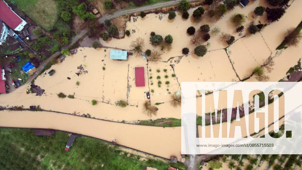 Heavy rain causes flooding in Turkiye s Sakarya SAKARYA, TURKIYE - MAY 5: An aerial view of flooded streets after water flow from the reservoir’s floodplain due to heavy rain at Daricayiri neighborhood in Karasu district of Sakarya, Turkiye on May 5, 2026. Basements of some homes, and agricultural fields, were flooded, and pools of water formed in the school and mosque courtyards. Osman Nevtan Angun Anadolu Sakarya Turkey. Editorial use only. Please get in touch for any other usage.