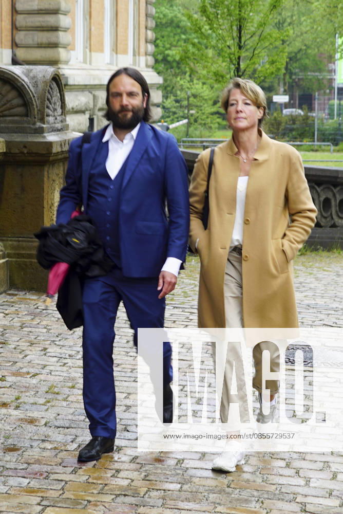 CNTV BLOCK Christina Block entrepreneur with her defense lawyer Ingo Bott on 05 05 2026 in Hamburg The defendants and defense lawyers arrive as usual on foot on the street for the 49th day of the trial for alleged child abduction in the Hamburg Criminal Court criminal justice building abduction case of the Block children Hamburg Germany