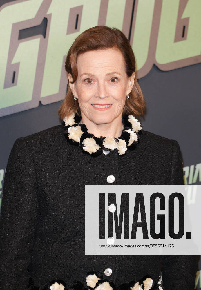 Sigourney Weaver Avant première du film The Mandalorian and Grogu au Grand Rex à Paris le 5 mai 2026 Coadic Guirec Bestimage Premiere of the movie The Mandalorian and Grogu at the Grand Rex in Paris on May 5, 2026 Paris France