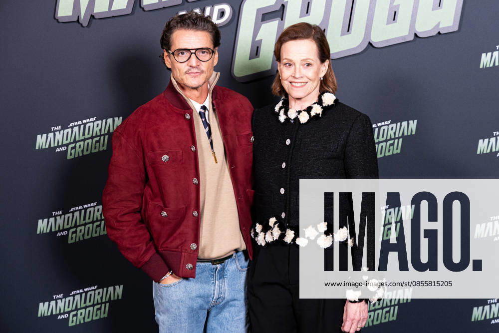 Avp The Mandalorian and Grogu at Grand Rex Vip Actor Sigourney Weaver and Pedro Pascal 455628 2026 05 05