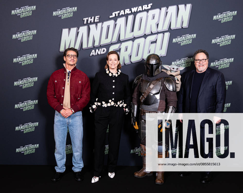 Avp The Mandalorian and Grogu at Grand Rex Vip Actor Pedro Pascal Sigourney Weaver and Jon Favreau 455628 2026 05 05