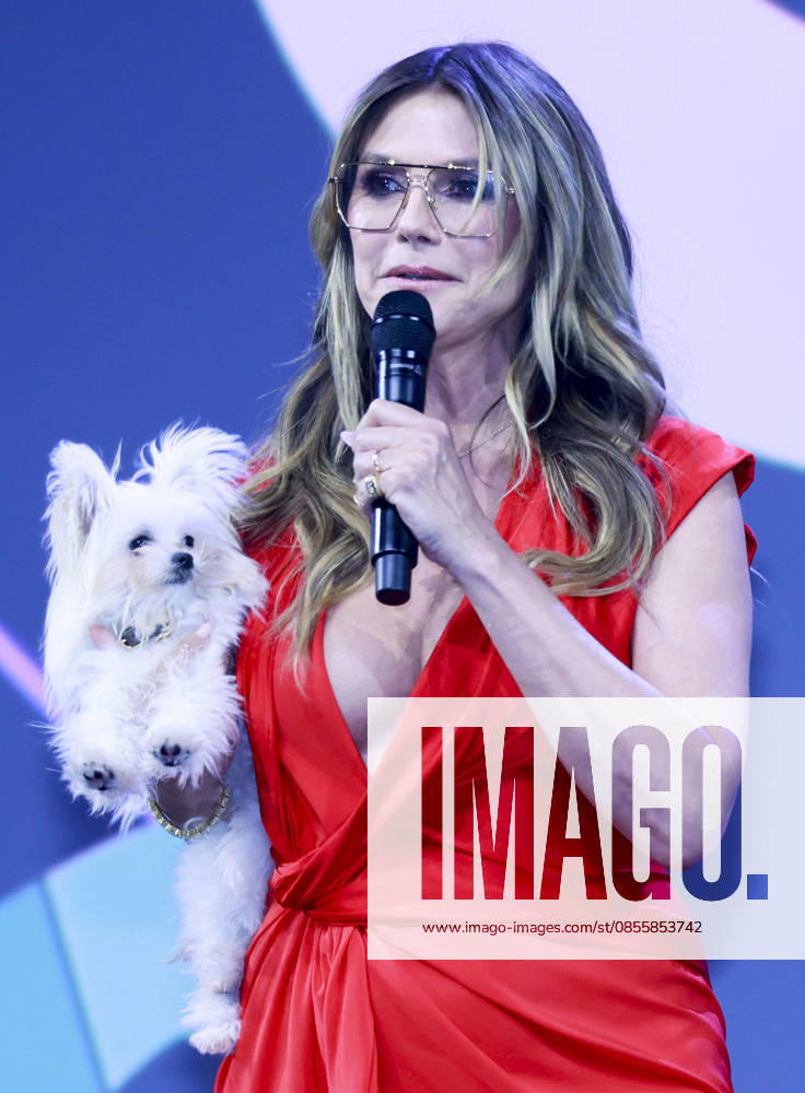 ABB OMR Heidi Klum model red dress glasses dog Fritz on stage as guest at the digital fair OMR in the exhibition halls on 06 05 2026 of Hamburg Messe Berlin Germany