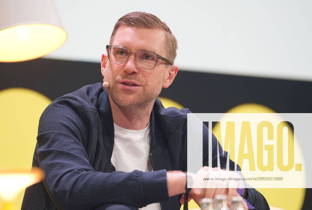 GER, Hamburg, trade fair, exhibition halls, Online Marketing Rockstars Festival, event for digital marketing and technology, OMR Expo, trade fair, OMR Festival 2026 in Hamburg, Per Mertesacker former national soccer player, presenter, TV expert CE