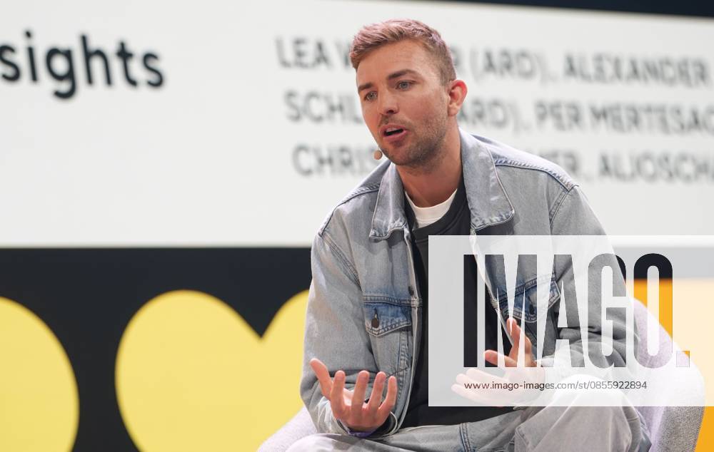 GER, Hamburg, trade fair, exhibition halls, Online Marketing Rockstars Festival, event for digital marketing and technology, OMR Expo, trade fair, OMR Festival 2026 in Hamburg, Christoph Kramer former national soccer player, presenter, author CE