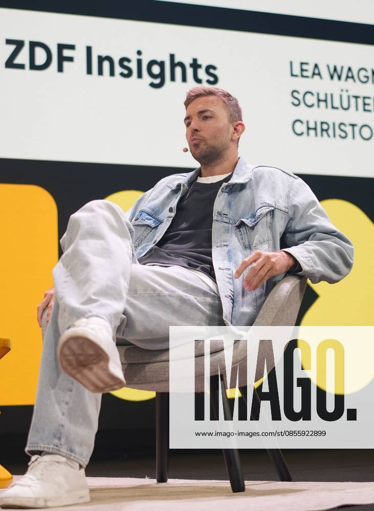 GER, Hamburg, trade fair, exhibition halls, Online Marketing Rockstars Festival, event for digital marketing and technology, OMR Expo, trade fair, OMR Festival 2026 in Hamburg, Christoph Kramer former national soccer player, presenter, author CE