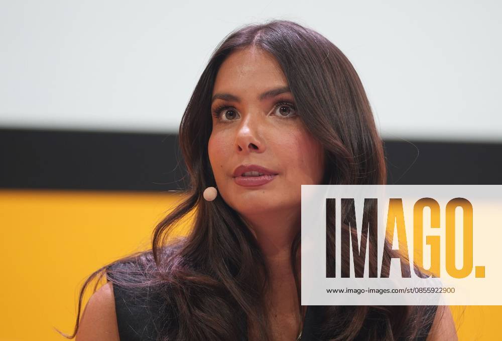 GER, Hamburg, trade fair, exhibition halls, Online Marketing Rockstars Festival, event for digital marketing and technology, OMR Expo, trade fair, OMR Festival 2026 in Hamburg, Lea Wagner ARD, sports presenter, TV expert, journalist CE