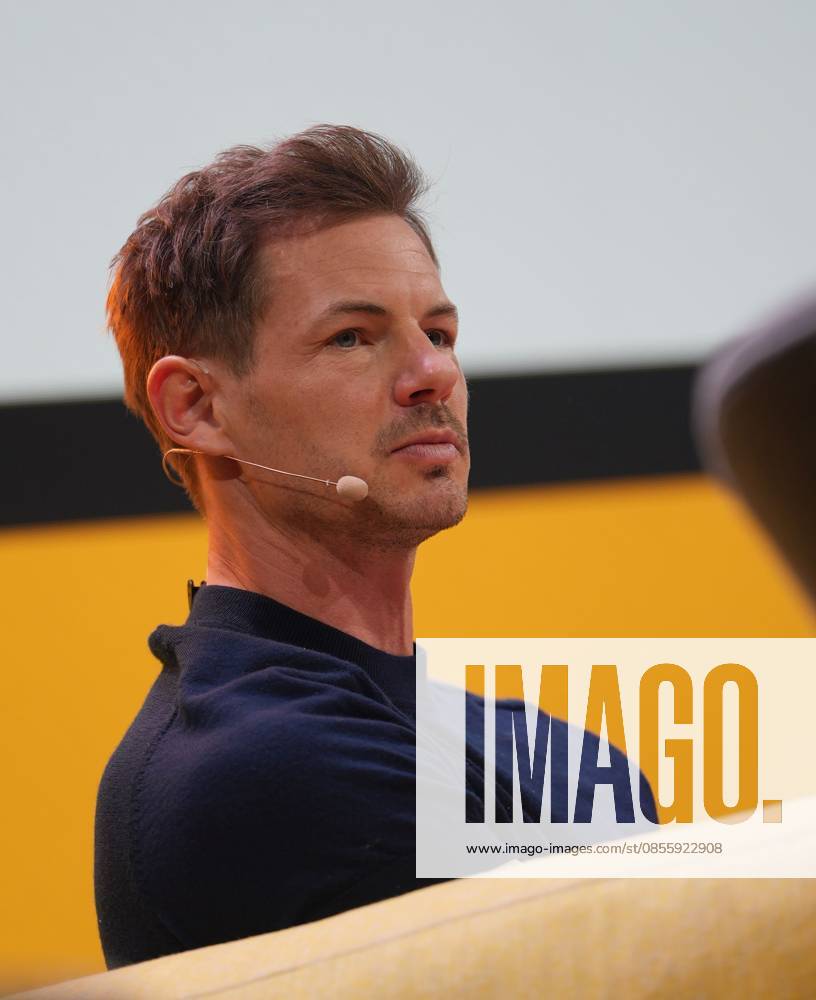 GER, Hamburg, trade fair, exhibition halls, Online Marketing Rockstars Festival, event for digital marketing and technology, OMR Expo, trade fair, OMR Festival 2026 in Hamburg, Alexander Schlueter ARD, presenter, TV expert, journalist CE