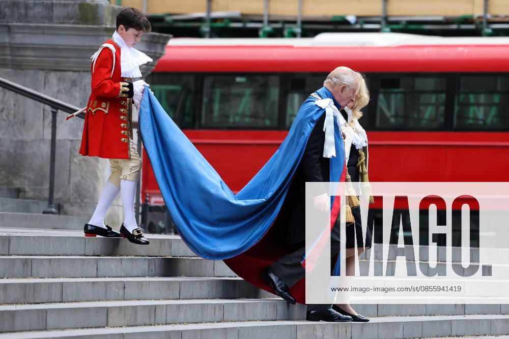 London, UK. King Charles III, accompanied by his Page and Dame Susan Langley, departs St Paul s Cathedral after attending a service of the Order of St Michael and St George, one of the chivalric orders from which honours are granted annually on the advice of the Prime Minister. London UK - ZUMAl94_ 20260507_zaf_l94_095