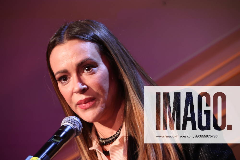 Alyssa Milano attends the 2026 Bridge to Justice Gala in Los Angeles Los Angeles CA May 7 Alyssa Milano speaks at the 2026 Bridge to Justice Gala hosted by The Survivor Justice Center on May 7, 2026 Credit AdMedia 455688 2026 05 07 Los Angeles United States Milano, Alyssa