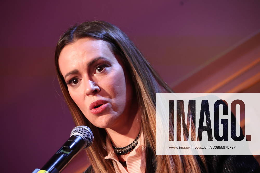 Alyssa Milano attends the 2026 Bridge to Justice Gala in Los Angeles Los Angeles CA May 7 Alyssa Milano speaks at the 2026 Bridge to Justice Gala hosted by The Survivor Justice Center on May 7, 2026 Credit AdMedia 455688 2026 05 07 Los Angeles United States Milano, Alyssa