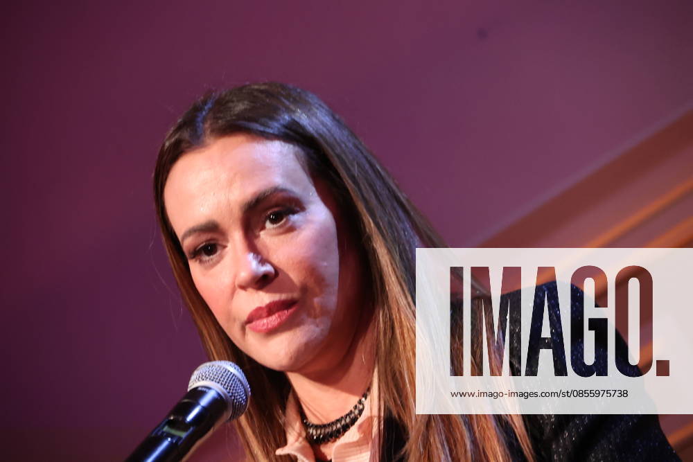 Alyssa Milano attends the 2026 Bridge to Justice Gala in Los Angeles Los Angeles CA May 7 Alyssa Milano speaks at the 2026 Bridge to Justice Gala hosted by The Survivor Justice Center on May 7, 2026 Credit AdMedia 455688 2026 05 07 Los Angeles United States Milano, Alyssa