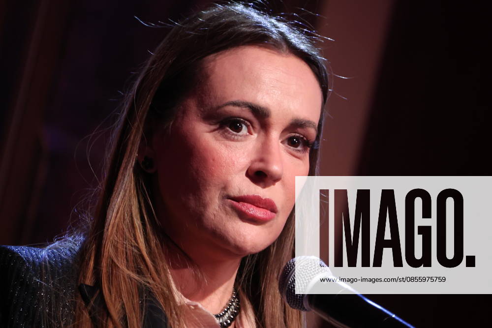Alyssa Milano attends the 2026 Bridge to Justice Gala in Los Angeles Los Angeles CA May 7 Alyssa Milano speaks at the 2026 Bridge to Justice Gala hosted by The Survivor Justice Center on May 7, 2026 Credit AdMedia 455688 2026 05 07 Los Angeles United States Milano, Alyssa