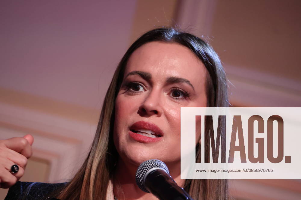 Alyssa Milano attends the 2026 Bridge to Justice Gala in Los Angeles Los Angeles CA May 7 Alyssa Milano speaks at the 2026 Bridge to Justice Gala hosted by The Survivor Justice Center on May 7, 2026 Credit AdMedia 455688 2026 05 07 Los Angeles United States Milano, Alyssa