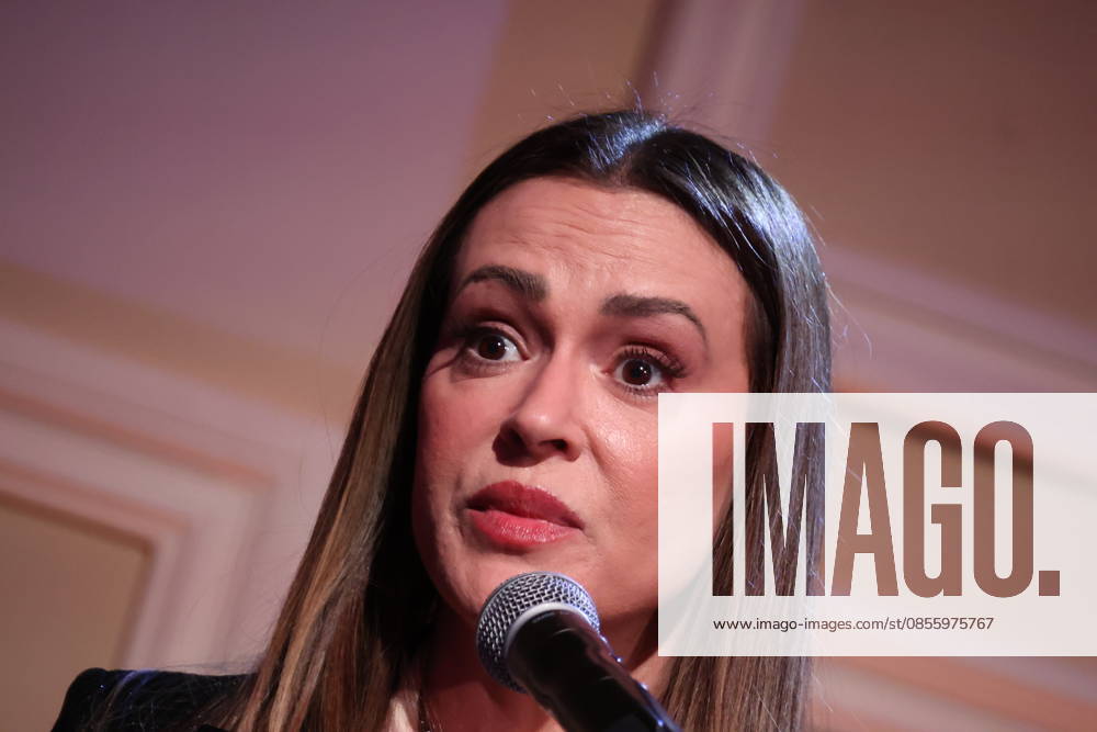 Alyssa Milano attends the 2026 Bridge to Justice Gala in Los Angeles Los Angeles CA May 7 Alyssa Milano speaks at the 2026 Bridge to Justice Gala hosted by The Survivor Justice Center on May 7, 2026 Credit AdMedia 455688 2026 05 07 Los Angeles United States Milano, Alyssa