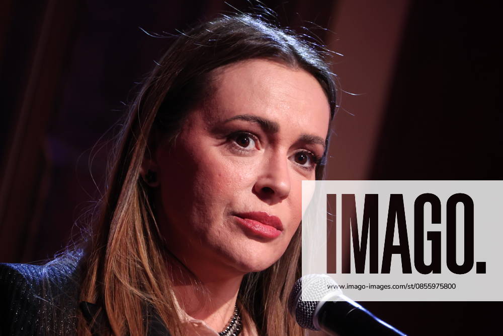 Alyssa Milano attends the 2026 Bridge to Justice Gala in Los Angeles Los Angeles CA May 7 Alyssa Milano speaks at the 2026 Bridge to Justice Gala hosted by The Survivor Justice Center on May 7, 2026 Credit AdMedia 455688 2026 05 07 Los Angeles United States Milano, Alyssa