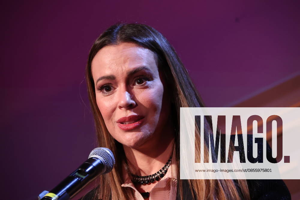 Alyssa Milano attends the 2026 Bridge to Justice Gala in Los Angeles Los Angeles CA May 7 Alyssa Milano speaks at the 2026 Bridge to Justice Gala hosted by The Survivor Justice Center on May 7, 2026 Credit AdMedia 455688 2026 05 07 Los Angeles United States Milano, Alyssa
