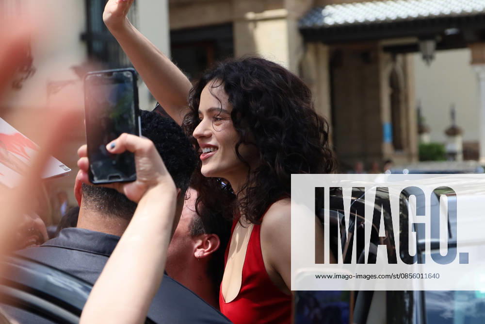 Rosalía, acclaimed by her fans in Seville Rosalía, acclaimed by her fans in Seville, on May 08, 2026, in Seville Andalusia, Spain ROSALÍA SINGER MUSIC FANS MAY 08, 2026 Seville Seville Spain
