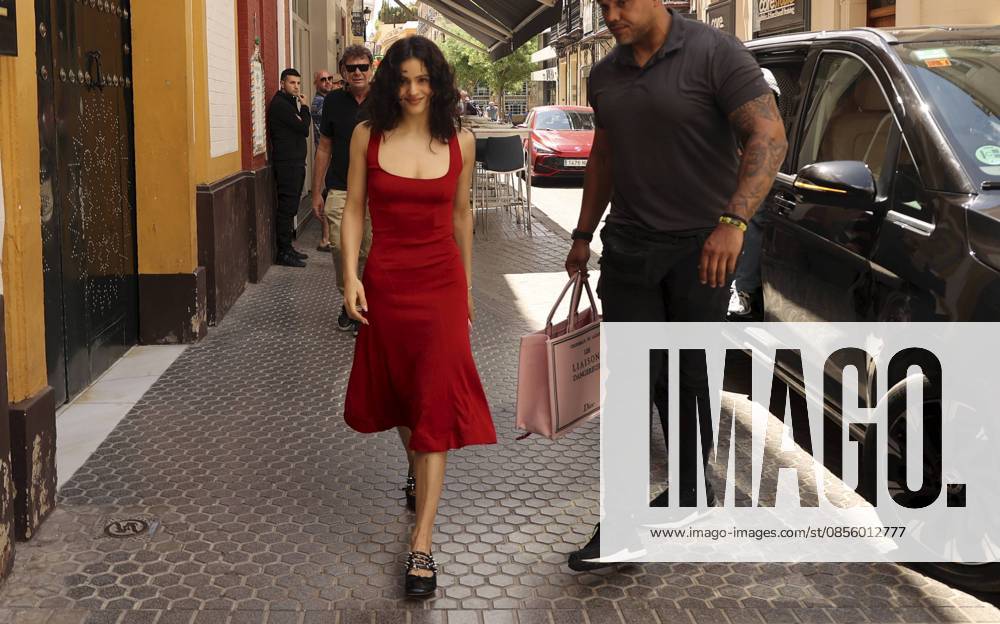 Rosalia with her fans in the streets of Seville, Friday, May 8, 2026 Cordon Press