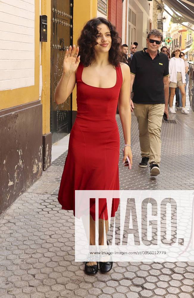 Rosalia with her fans in the streets of Seville, Friday, May 8, 2026 Cordon Press