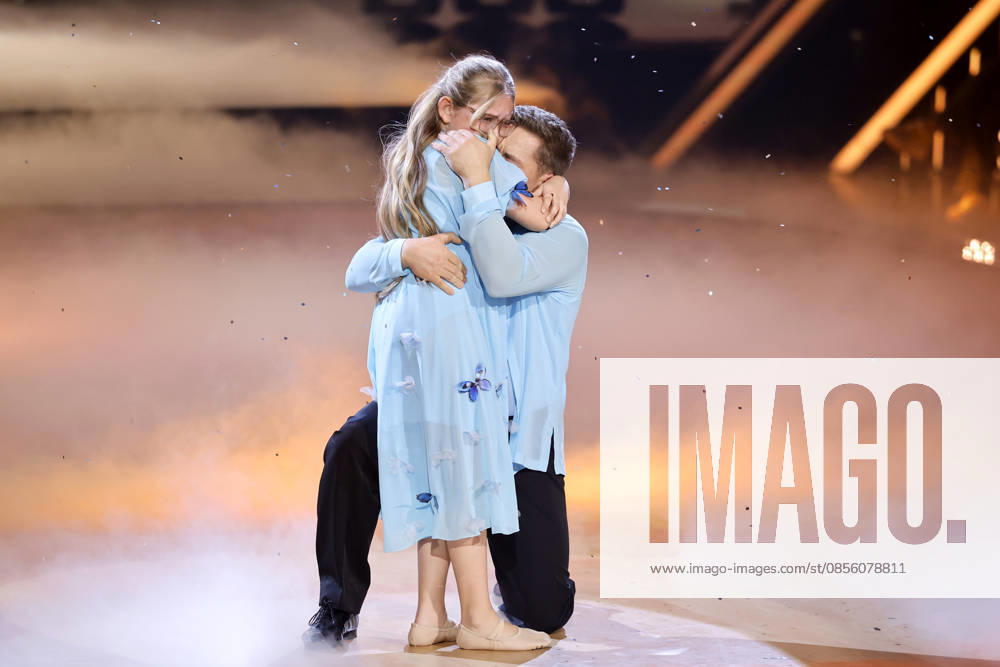 Drummer Gustav Schäfer Tokio Hotel here dancing with his daughter Lotti is eliminated from the ninth dance show of the 19th season of the RTL dance show Lets Dance at the Coloneum Cologne, 08 05 2026 NRW Germany