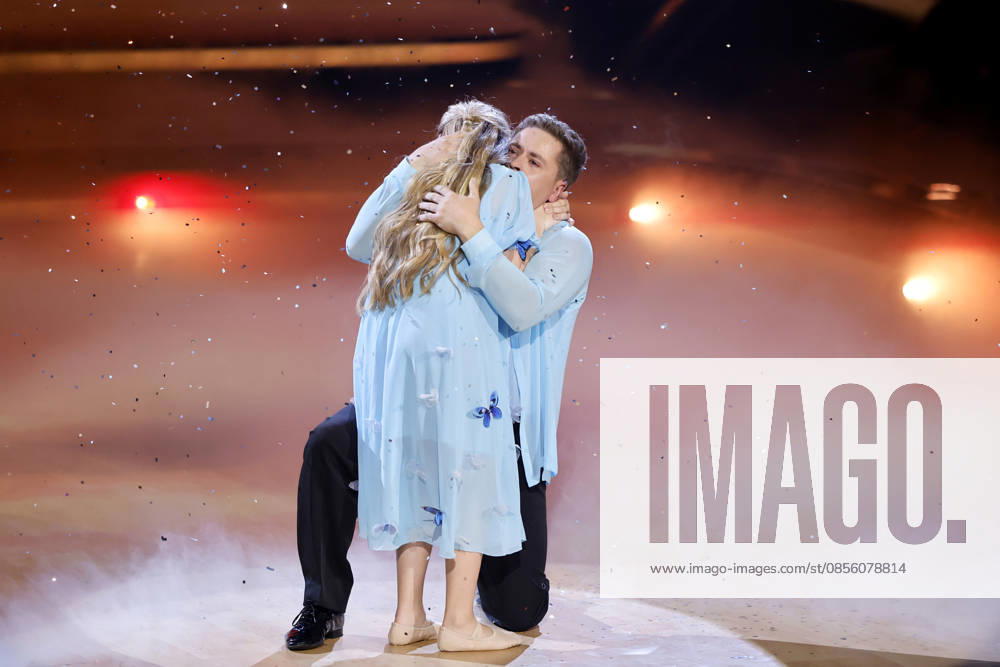 Drummer Gustav Schäfer Tokio Hotel here dancing with his daughter Lotti is eliminated from the ninth dance show of the 19th season of the RTL dance show Lets Dance at the Coloneum Cologne, 08 05 2026 NRW Germany