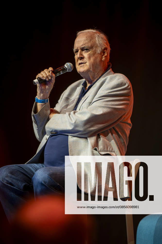 s-Hertogenbosch, Noord-Brabant, Netherlands: On May 9, 2026, actor and comedian JOHN CLEESE, participates in a Q&A session at Comic Con Holland in s-Hertogenbosch, Netherlands, May 9, 2026. s-Hertogenbosch Netherlands - ZUMAp202 20260509_zip_p202_017