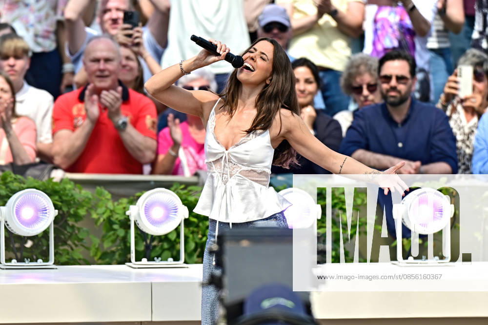 ZDF Fernsehgarten singer Vanessa Mai during the ZDF entertainment show Fernsehgarten on 10 05 2026 in Mainz 20260510MWI120657