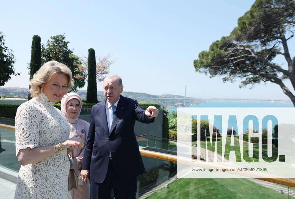 Turkish President Recep Tayyip Erdogan ISTANBUL, TURKIYE - MAY 11: (---- - MANDATORY CREDIT - TURKISH PRESIDENCY MUSTAFA KAMACI HANDOUT - NO MARKETING NO ADVERTISING CAMPAIGNS - DISTRIBUTED AS A SERVICE TO CLIENTS----) Turkish President Recep Tayyip Erdogan and Turkish First Lady Emine Erdogan meet with Queen Mathilde of Belgium at Dolmabahce Palace in Istanbul, Turkiye, on May 11, 2026. TUR Presidency Mustafa Kamaci Anadolu Istanbul Turkey. Editorial use only. Please get in touch for any other usage.