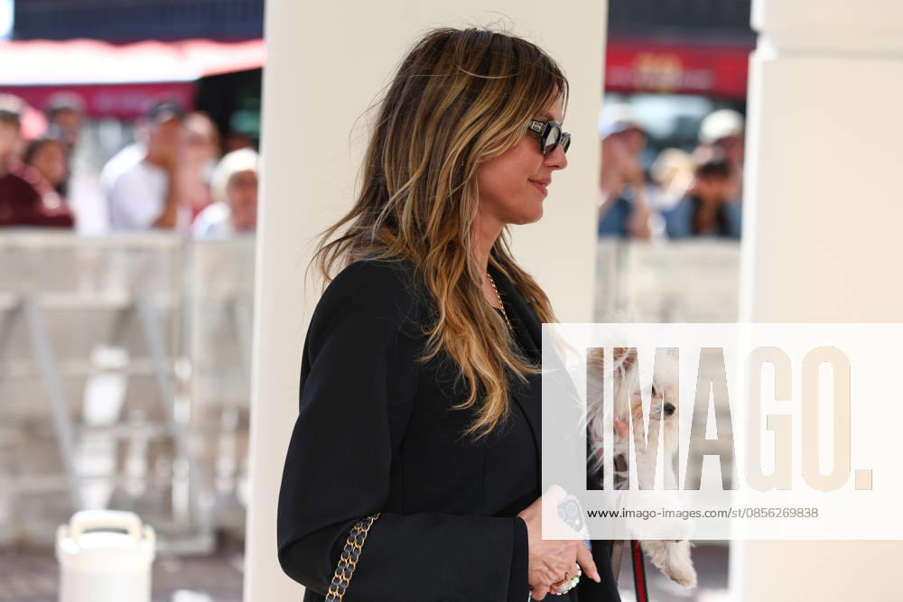 Cannes, Cote D azur, France: HEIDI KLUM arrives in Cannes one day ahead of the 79th Annual Cannes Film Festival in Cannes, France Cannes France - ZUMAc179 20260511_zep_c179_010