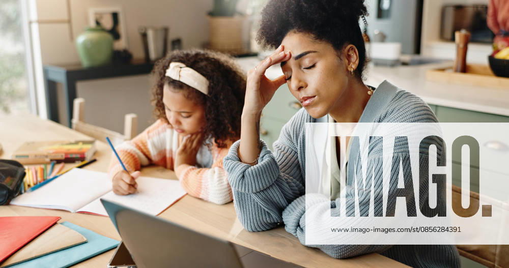 Mother, laptop and frustrated for education, learning and headache for future or knowledge. Girl, student and kitchen for stress, anxiety or support for home school or development with assessment. (License=RF) ,model released, Symbolfoto