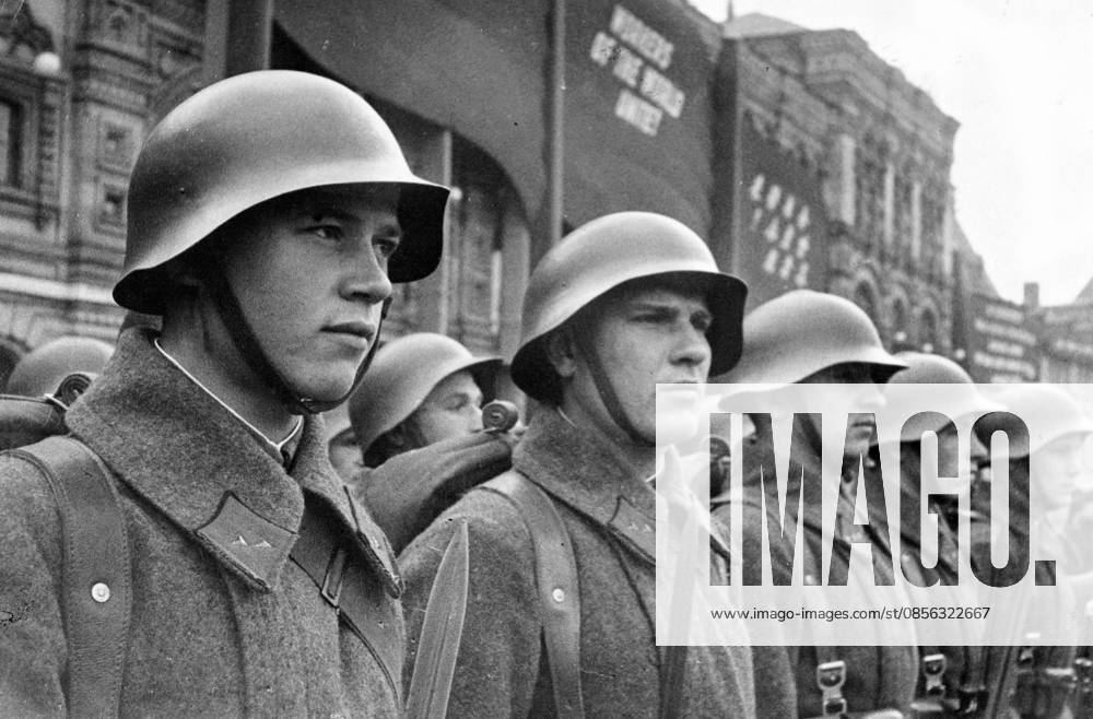 Photograph of Red Army Soldiers in the USSR Photograph of Red Army soldiers in the USSR. Dated 1941 Editorial use only. All other uses to be cleared with the copyright owner (World History Archive), in advance., WHA_069_0432.jpg, Red Army; soldiers; USSR; 1941; Soviet Union; military; uniform; World War II; historical; vintage; war; Soviet soldiers; Russian soldiers; Soviet military; Soviet history; Soviet era; Red Army soldiers; Soviet Union soldiers; 1940s; Soviet Union military; Russian military; Soviet Union history; Soviet Union era; Red Army uniform; Red Army history; Red Army era; Soviet Union soldiers 1941; Red Army soldiers 1941; USSR soldiers 1941; Soviet Union military 1941