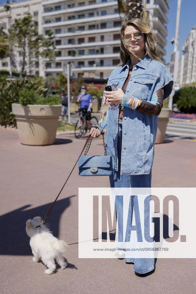 Cannes Heidi Klum Exits Martinez MP Cannes, France- May 12: Heidi Klum arrives to Hotel Martinez beach restaurant during 79th Festival of Cannes, on May 12, 2026 in Cannes, France. Photo by Marco Piovanotto ABACAPRESS:COM Cannes France
