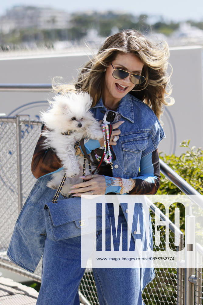 Cannes Heidi Klum Exits Martinez MP Cannes, France- May 12: Heidi Klum arrives to Hotel Martinez beach restaurant during 79th Festival of Cannes, on May 12, 2026 in Cannes, France. Photo by Marco Piovanotto ABACAPRESS:COM Cannes France