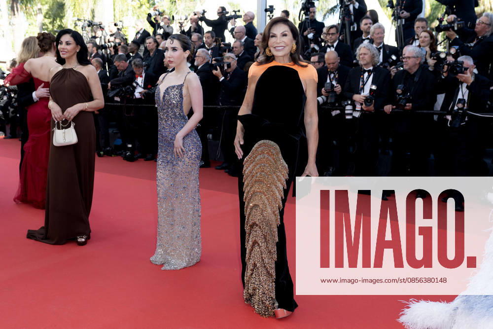 Mouna Ayoub Montée des marches du film La vénus électrique pour la cérémonie douverture du 79ème Festival International du Film de Cannes, le 12 mai 2026 Jacovides Moreau Bestimage Red carpet for The electric kiss during the 79th Cannes International Film Festival Opening ceremony on May 12, 2026 Cannes France